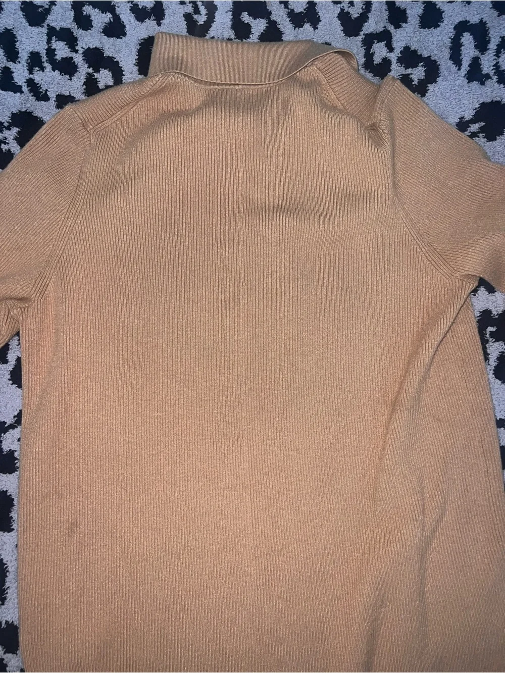 Banana Republic Men's Camel/Tan V-Neck Polo Sweater